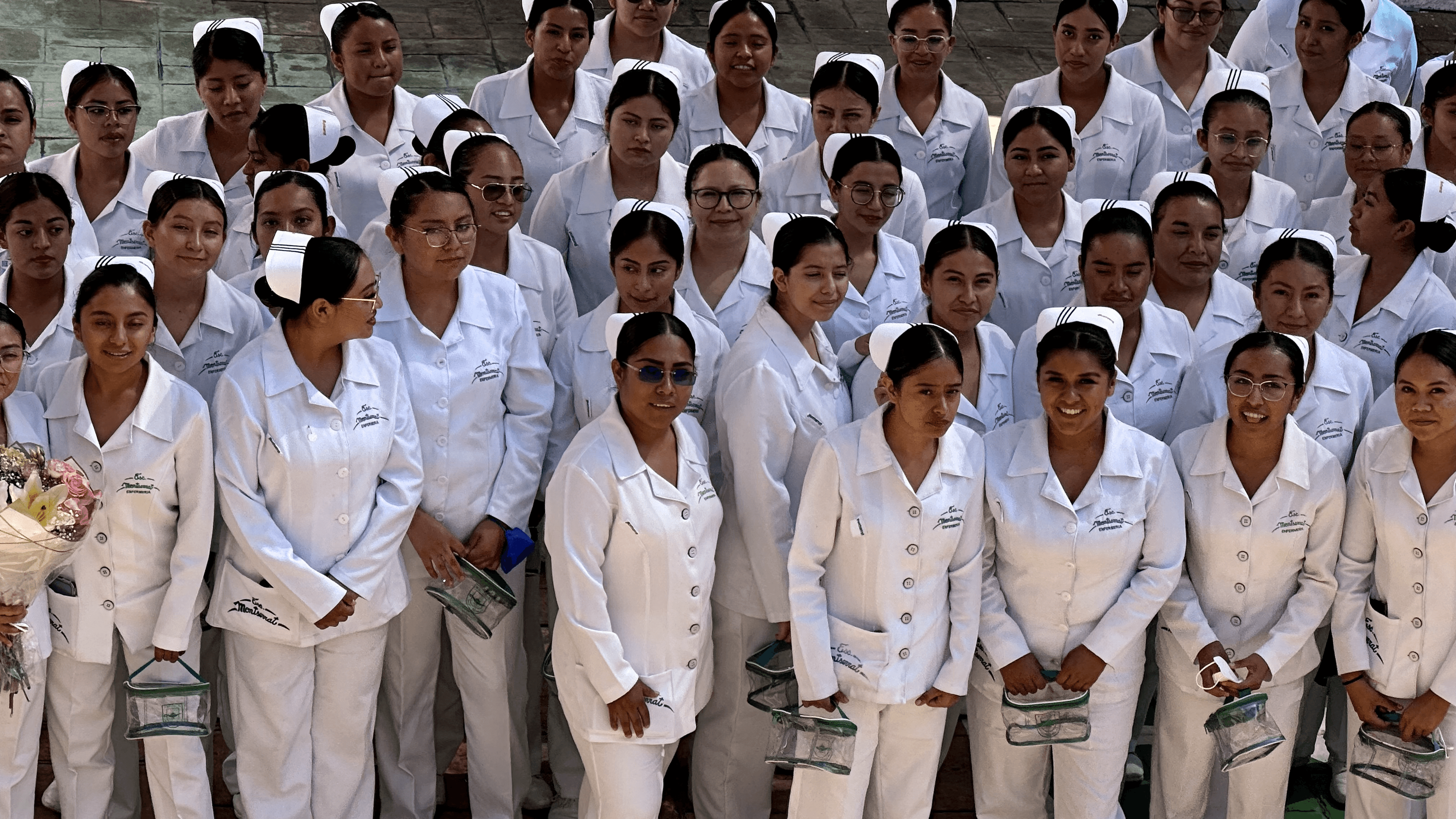 Formación académica y práctica en Escuela Montserrat